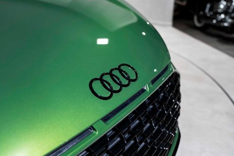 Audi R8 V10 PERFORMANCE EDITION. RWD. SONOMA GREEN. CARBON EXT. FULL PPF. B&O. 29