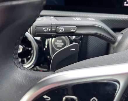 Mercedes-Benz A Class 1.3 A 200 Sport Exeutive Auto 5dr 62