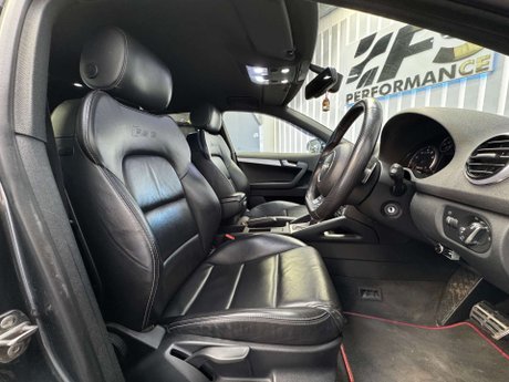 Audi RS3 2.5 TFSI Sportback 5dr Petrol S Tronic quattro Euro 5 (340 ps) 7