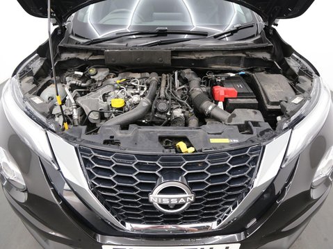 Nissan Juke 1.0 DIG-T Tekna Euro 6 (s/s) 5dr 28