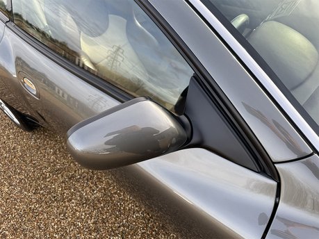 Aston Martin Vanquish V12 S 36