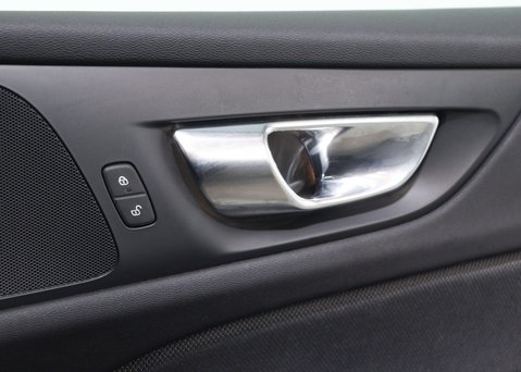 Volvo V60 2.0 V60 R-Design T6 Recharge AWD Auto 4WD 5dr 41