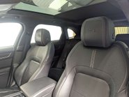 Jaguar F-Pace 2.0 F-PACE R-Dynamic HSE D MHEV AWD Auto 4WD 5dr 36