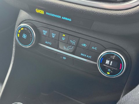 Ford Fiesta 1.0T EcoBoost Titanium Euro 6 (s/s) 5dr 16