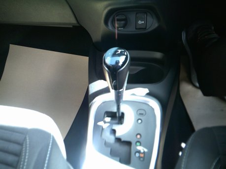 Toyota Yaris VVT-I ICON TECH ONLY 16,000 MILES FROM NEW 12