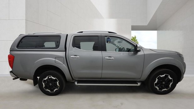 Nissan Navara Tekna | Auto | 2.3 LT | Double Cab | Sensors | Camera | EURO 6 | NO VAT 3