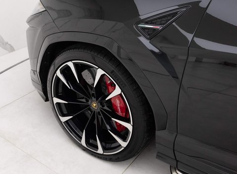 Lamborghini Urus V8 27