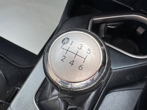 Toyota Rav4 2.0 D-4D Business Edition Plus Euro 6 (s/s) 5dr (Safety Sense, Nav) 29