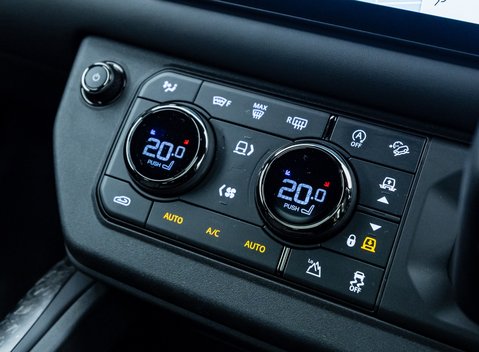 Land Rover Defender OCTA EDITION ONE 22