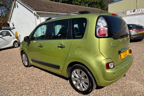 Citroen C3 Picasso EXCLUSIVE HDI.. ONLY £35 ROAD TAX.. SERVICE HISTORY.. STUNNING COLOUR 18
