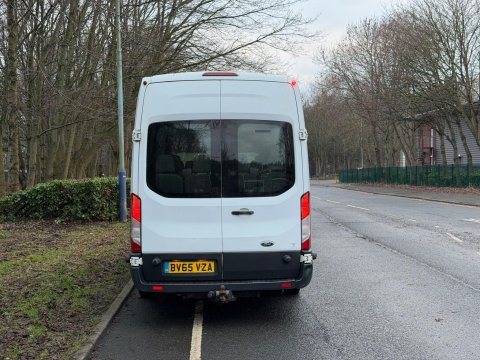 Ford Transit 2.2 TDCi 460 HDT L4 H3 4dr (18 seats) 8