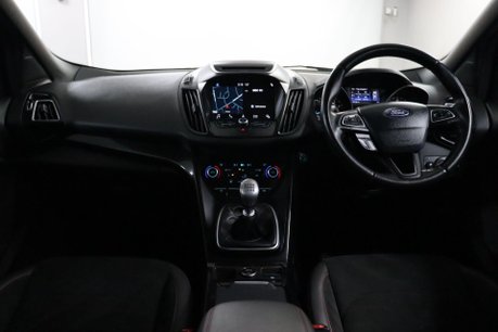 Ford Kuga ST-LINE 22