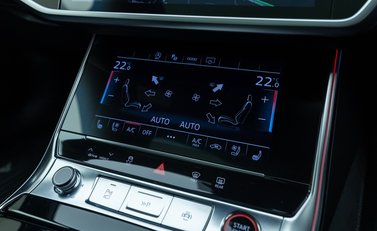 Audi RS6 Avant Carbon Black 20