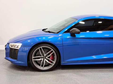 Audi R8 5.2 FSI V10 Plus Coupe 2dr Petrol S Tronic quattro Euro 6 (s/s) (610 ps) 21