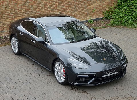 Porsche Panamera Turbo 28