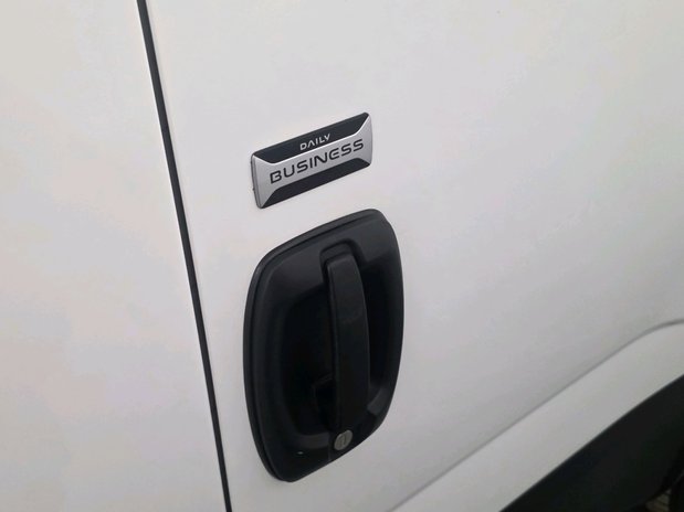 Iveco Daily Daily 35C14 Diesel 2.3 High Roof Business Van 4100L WB Hi-Matic 9