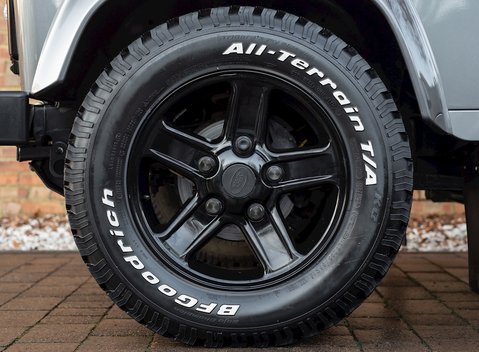 Land Rover Defender 90 XS URBAN TRUCK Carbon Edition 10