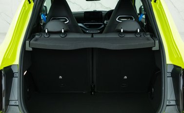 Abarth 500e Scorpionissima 44