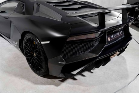 Lamborghini Aventador SV AD PERSONAM. FACTORY SATIN CARBON FIBRE EXT. COMFORT SEATS. FRONT LIFT. 48
