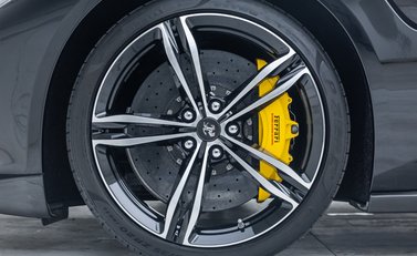 Ferrari GTC4 Lusso V12 10