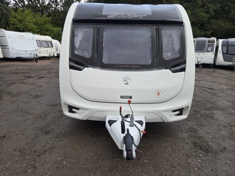Swift Challenger 480  1