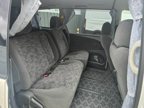 Toyota Estima FWD AUTO 13