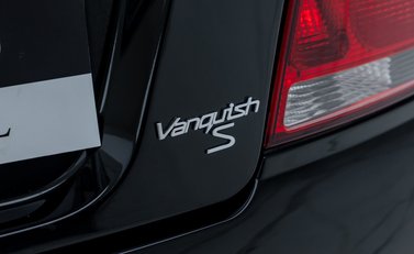 Aston Martin Vanquish S Ultimate 35