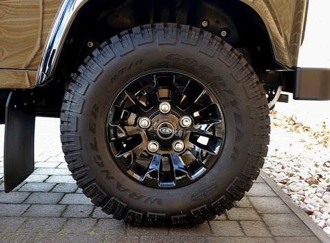 Land Rover 90 Autobiography 14