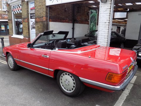 Mercedes-Benz R107 300 SL Sports 3