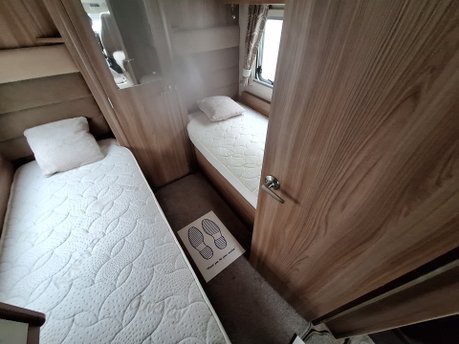 Swift Bessacarr 574 2018 AUTO 10