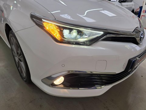 Toyota Auris 1.8 VVT-h Excel Touring Sports CVT Euro 6 (s/s) 5dr 52