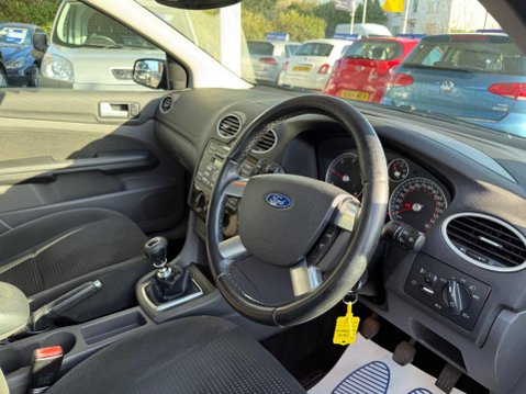 Ford Focus 2.0 TDCi Ghia 5dr IV 11
