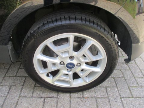 Ford Ecosport 1.0T EcoBoost Titanium 2WD Euro 5 (s/s) 5dr 11