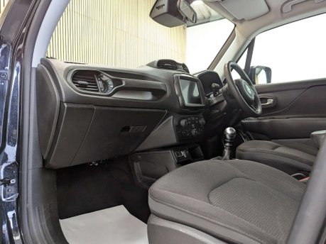 Jeep Renegade 1.0 Renegade Night Eagle 5dr 37