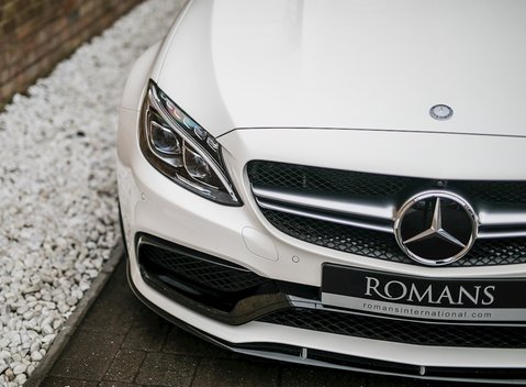 Mercedes-Benz C Class C63 S Coupe 27