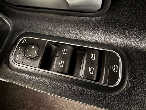 Mercedes-Benz A Class 1.3 A 200 Sport Premium 4dr 37