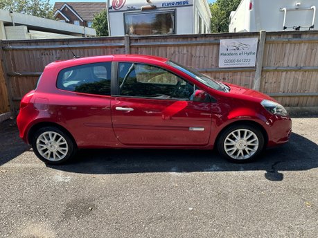 Renault Clio 1.2 DYNAMIQUE TOMTOM 16V 3 Dr 3