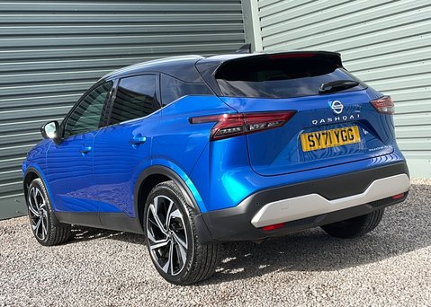 Nissan Qashqai DIG-T TEKNA PLUS MHEV 14