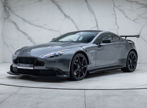 Aston Martin Vantage GT8 1