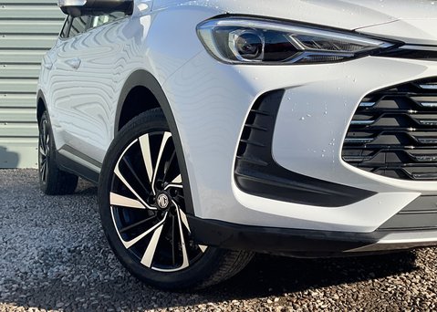 MG ZS 1.5 HYBRID+ TROPHY 2