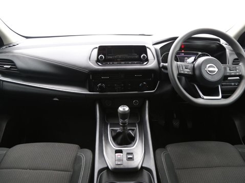 Nissan Qashqai 1.3 DIG-T MHEV Visia Euro 6 (s/s) 5dr 9