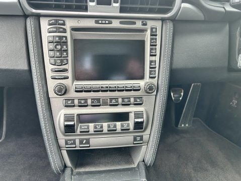 Porsche 911 CARRERA 2 S 18
