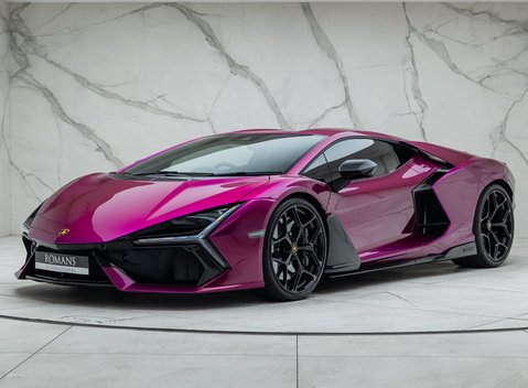 Lamborghini Revuelto 1
