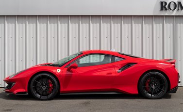 Ferrari 488 Pista 2