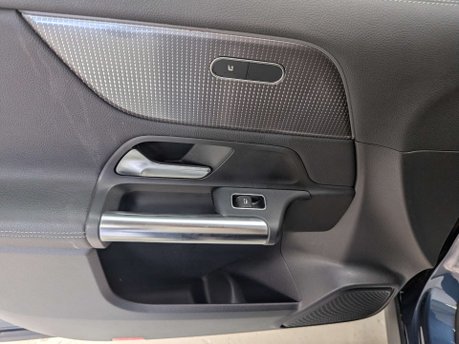 Mercedes-Benz EQA EQA 250 Sport 5dr 37