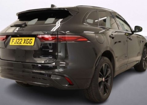 Jaguar F-Pace 2.0 P400e 17.1kWh R-Dynamic Black SUV 5dr Petrol Plug-in Hybrid Auto AWD Eu 9
