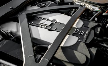 Aston Martin DBS Superleggera 41