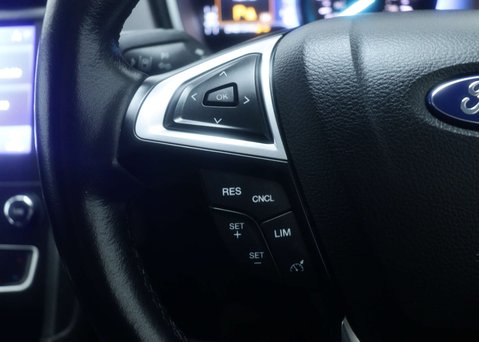 Ford Mondeo 2.0 Mondeo Titanium Edition HEV Auto 5dr 33