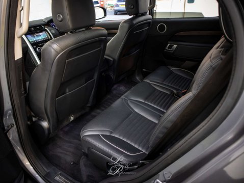 Land Rover Discovery 3.0 Discovery HSE SD6 Auto 4WD 5dr 23