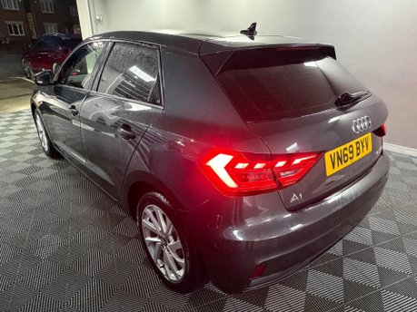 Audi A1 SPORTBACK TFSI SPORT 4
